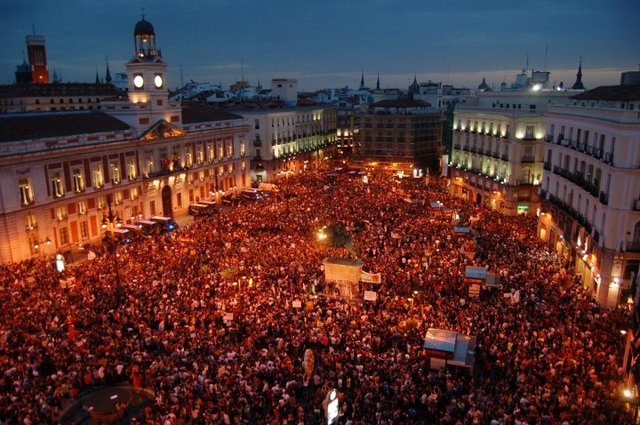 Indignados 12m puerta del sol display